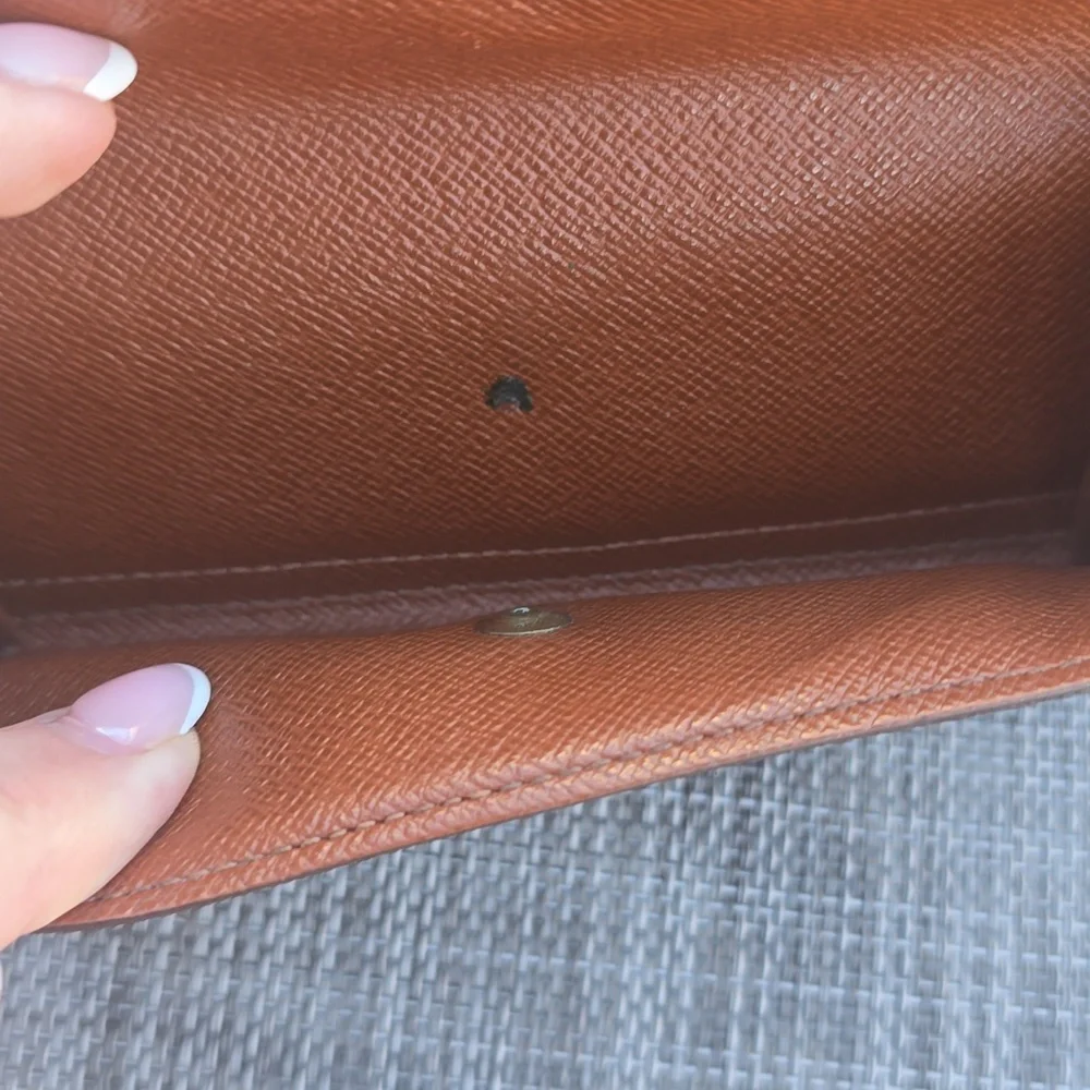 Free With $200 Purchase Louis Vuitton Monogram Wallet - Picture 9 of 14